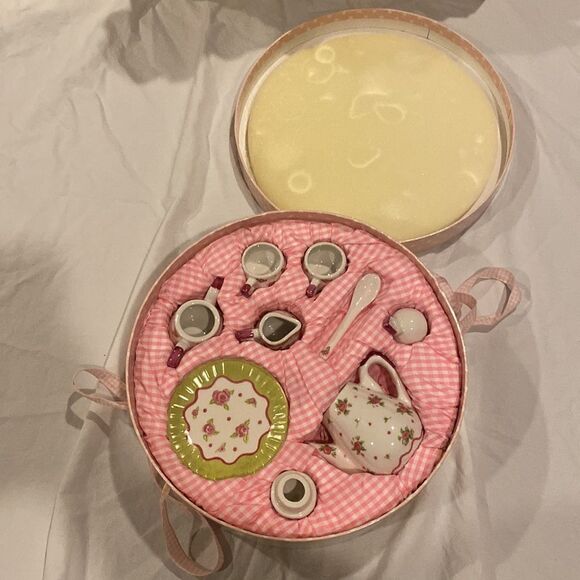 Astor Lane Dillard’s Vintage 15 piece Floral Porcelain Play Mini Tea Set EUC - Picture 3 of 16